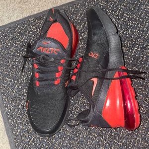 Nike air max 270. Black red 4y 5.5w—used but nice condition